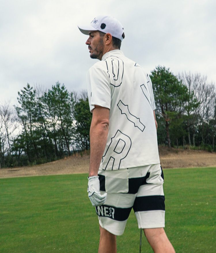 ビックロゴ半袖モックネックＴシャツ_コーデ3