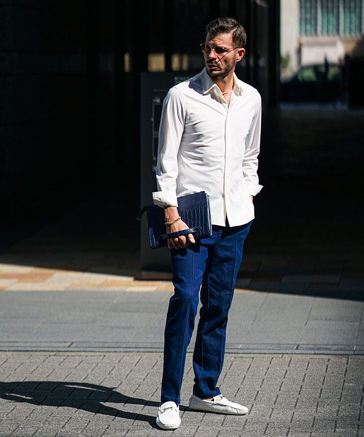 スリムテーパードダメージデニムの着用画像