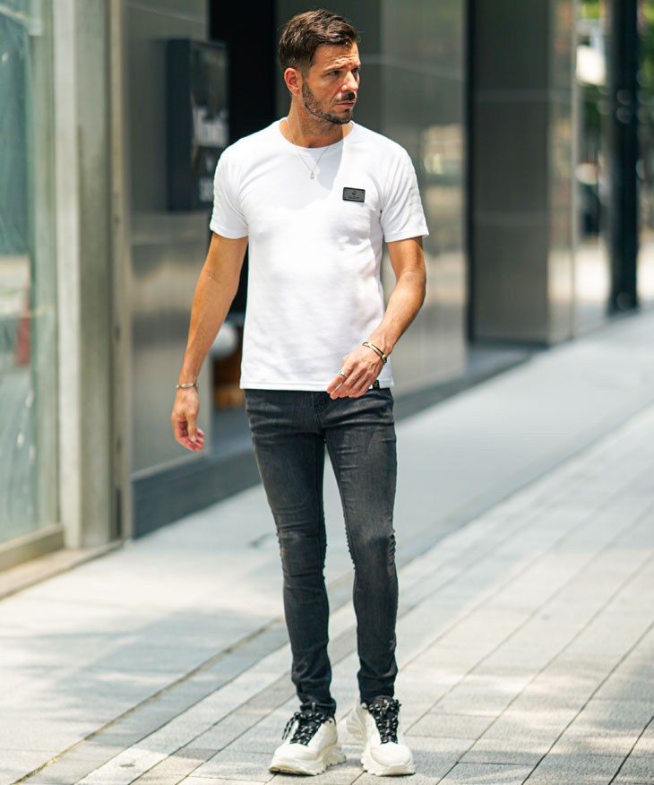 接触冷感デニムの着用画像