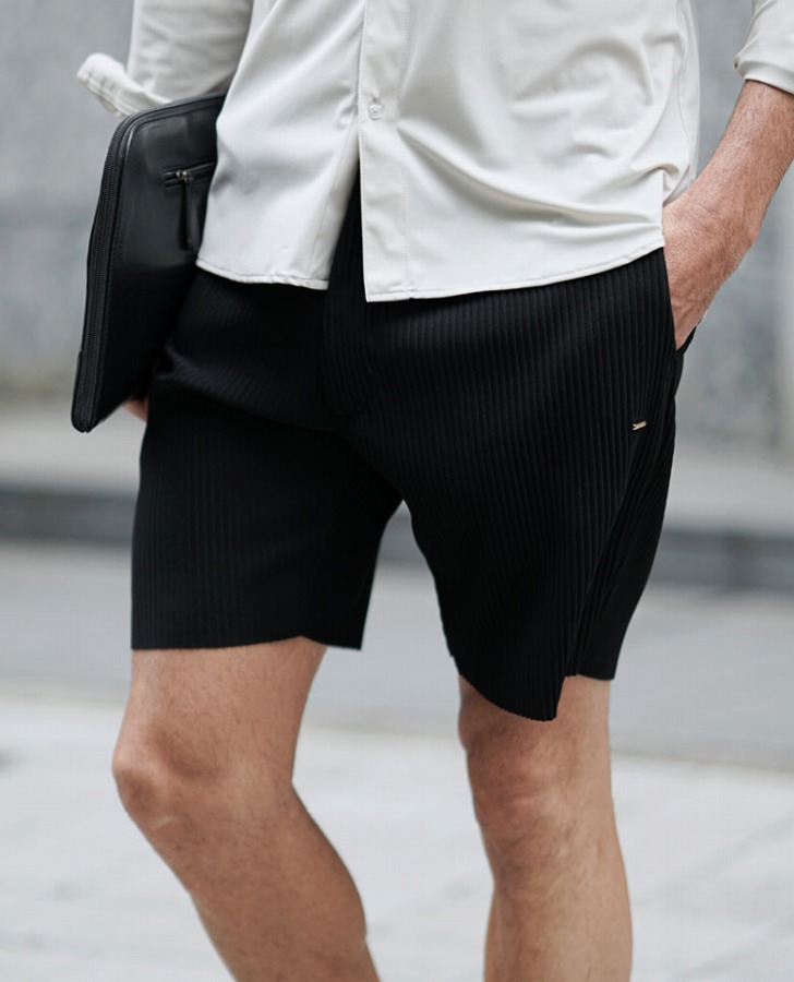 LOOK 02_01