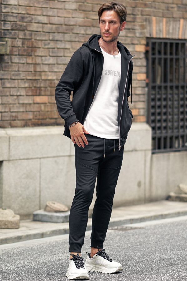 着た瞬間、完成。大人のスウェットセットアップ｜ジャケット