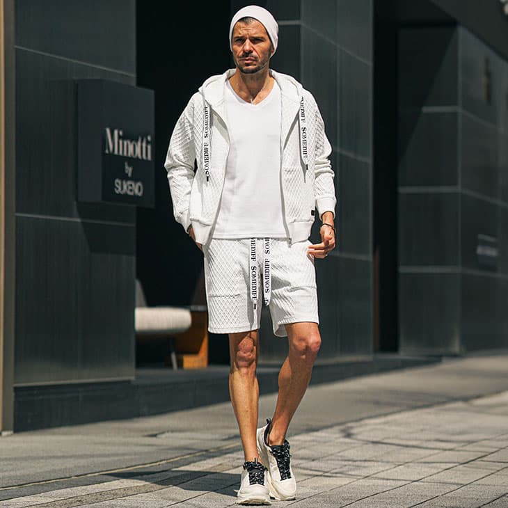 ニットキャップ×パーカーファッション