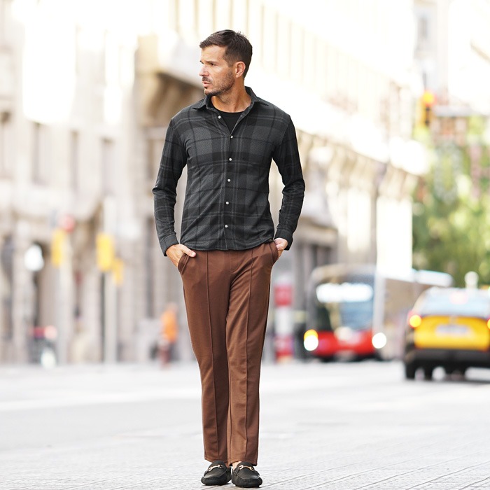 イタリアンカラー総柄シャツ 着用イメージ