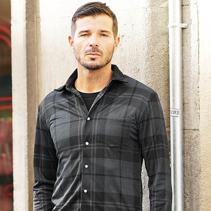 イタリアンカラー総柄シャツ ディテール