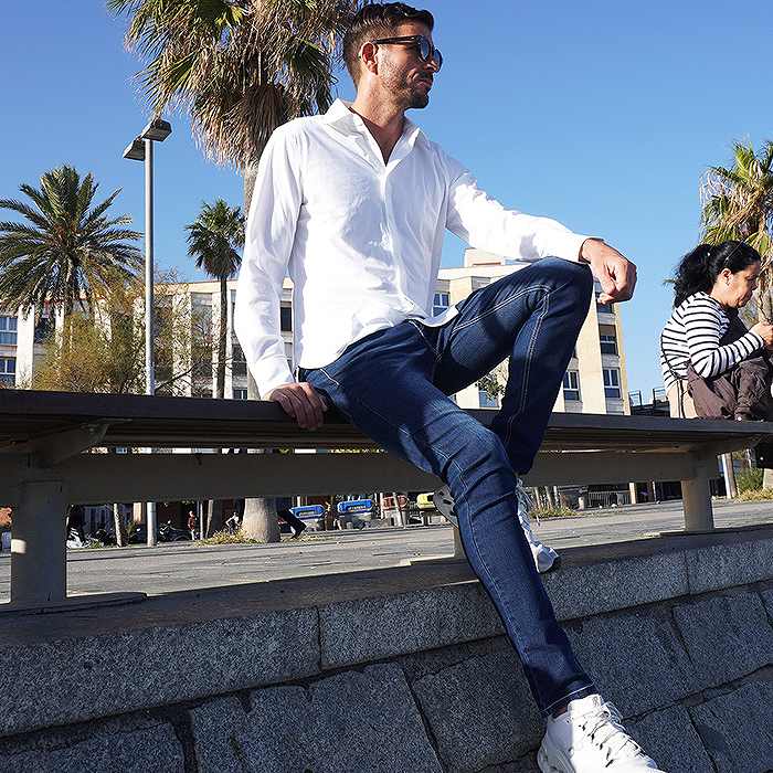 デニムと合わせた王道