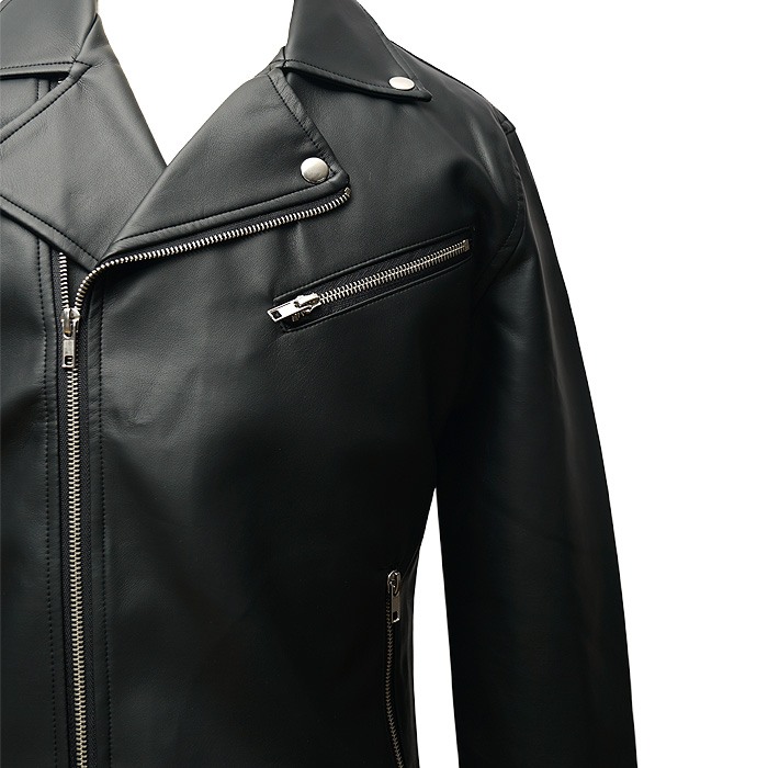 首元のラペルボタン・袖ファスナー