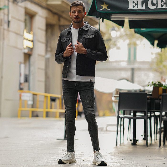 デニムスタイルと相性抜群。