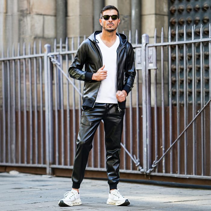 黒インナーで締める