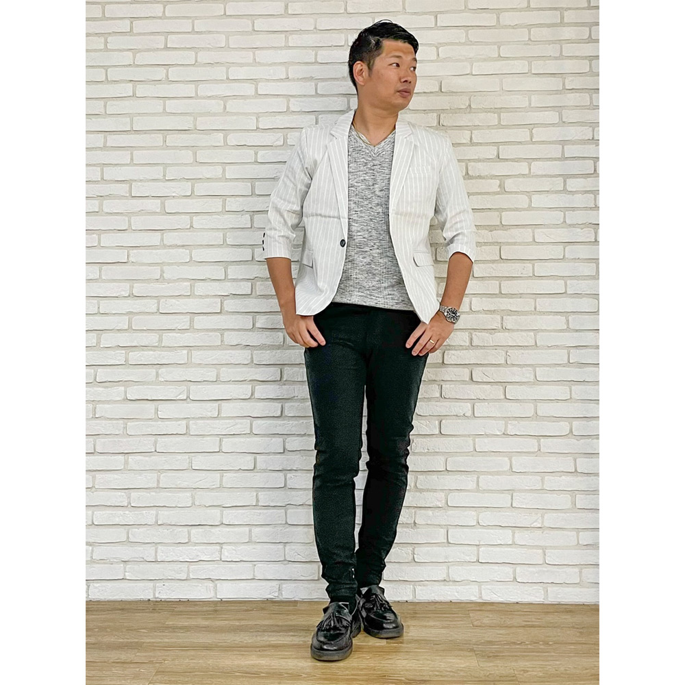 白ジャケットを使ったコーデ