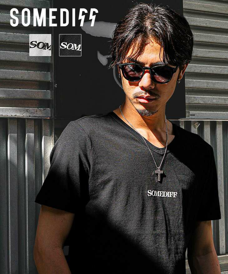 立体シリコンロゴVネックTシャツ トップス 半袖Tシャツ ｜【公式